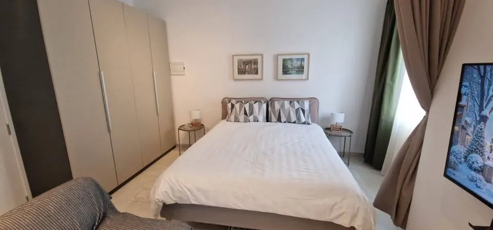 SPB – Modern Studio Apartment