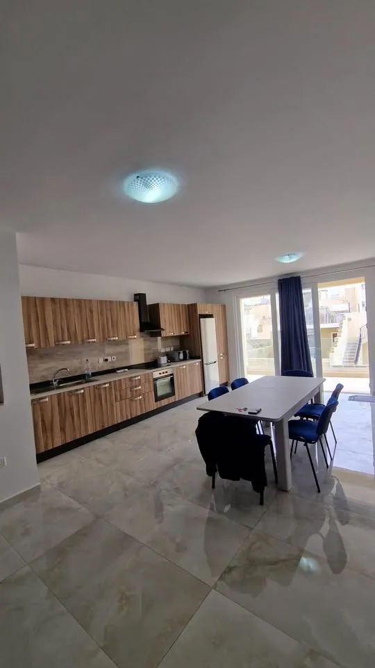 VICTORIA – 3-BEDROOM APARTMENT