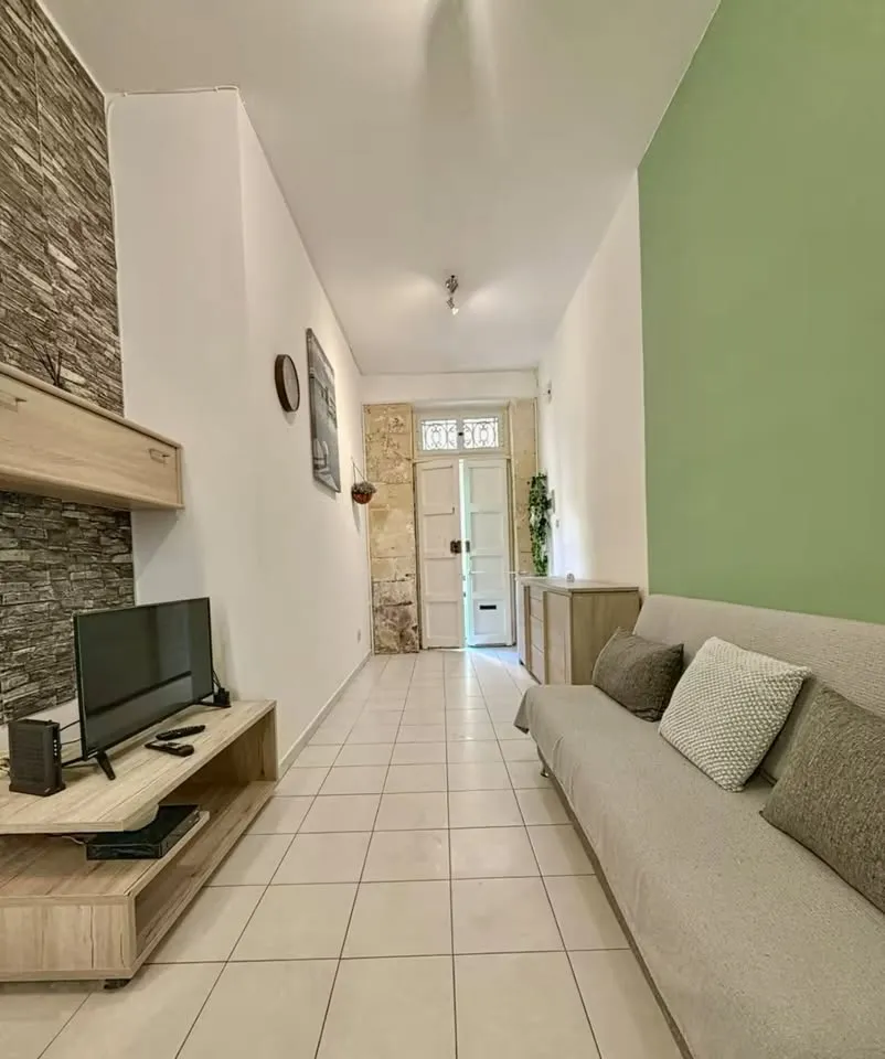 SLIEMA | 2 bdr 1.5 bath | Short Let and Lon Let
