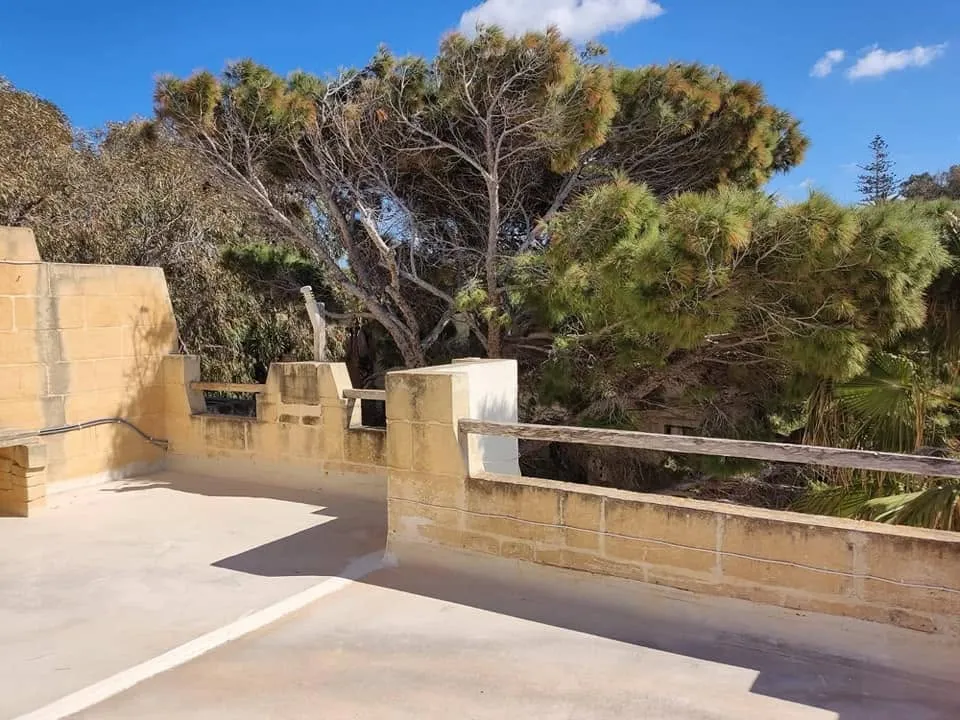 Two bedroom maisonette in Xlendi