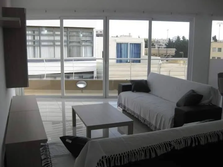 1 bedroom in a modern 3 bedroom apartment in Pieta