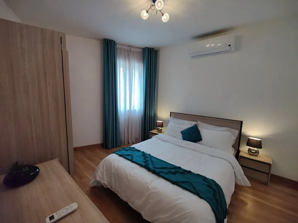 Modern 2-bedroom apartment in Tigné, Sliema