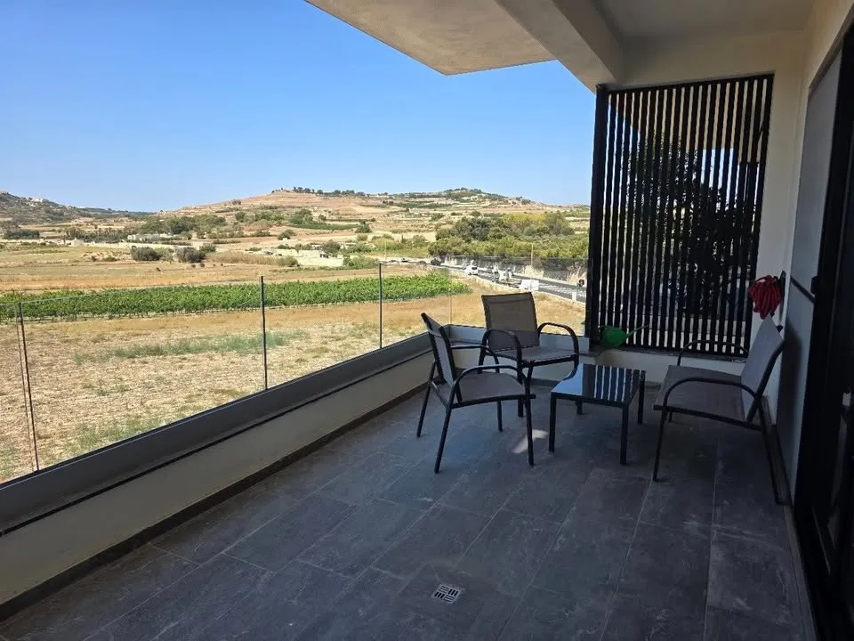 Spacious 3-Bedroom Apartment in Mosta