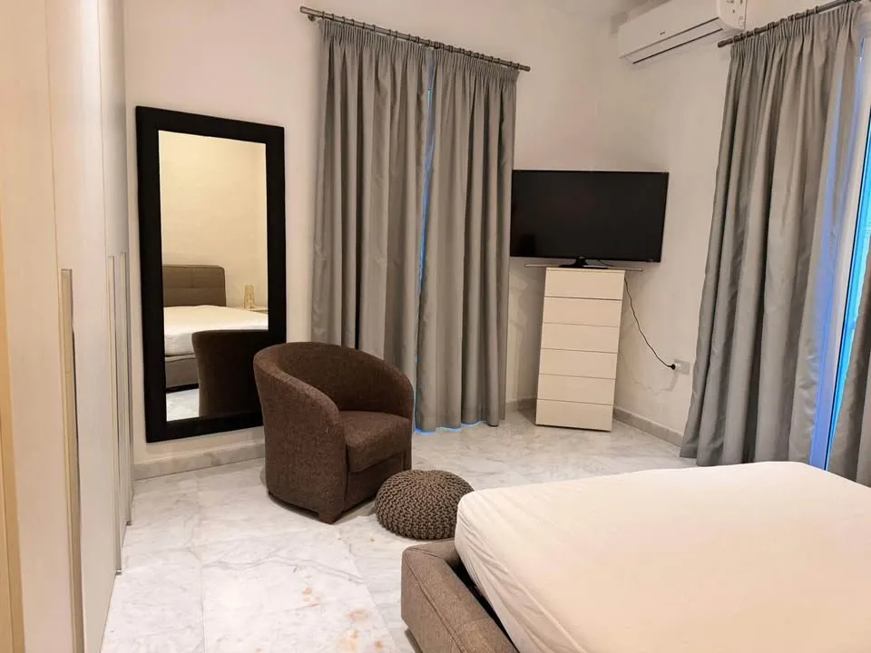 2nd FLOOR, 2 BEDROOM CORNER APARTMENT IN SLIEMA