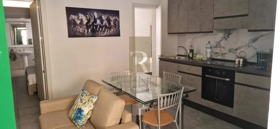 Senglea – 2 Bedroom Maisonette – €1,200 p/m