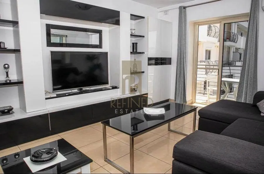 3 Bedrooms, 2 Bathrooms, €2,000, Gżira, Reġjun tal-Lvant