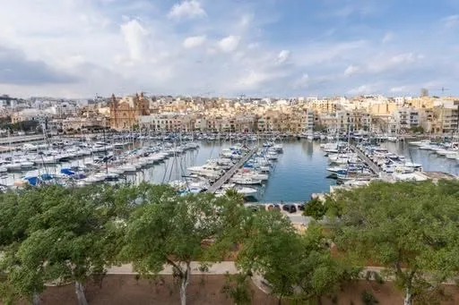 Pietà – Highly Finished 2 Bedroom Apartment | 2 Bathrooms | Marina Views