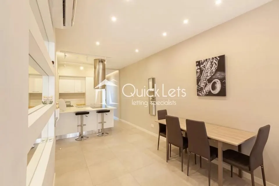 BRIGHT & STYLISH 1-BEDROOM APARTMENT IN PRIME PIETÀ LOCATION!