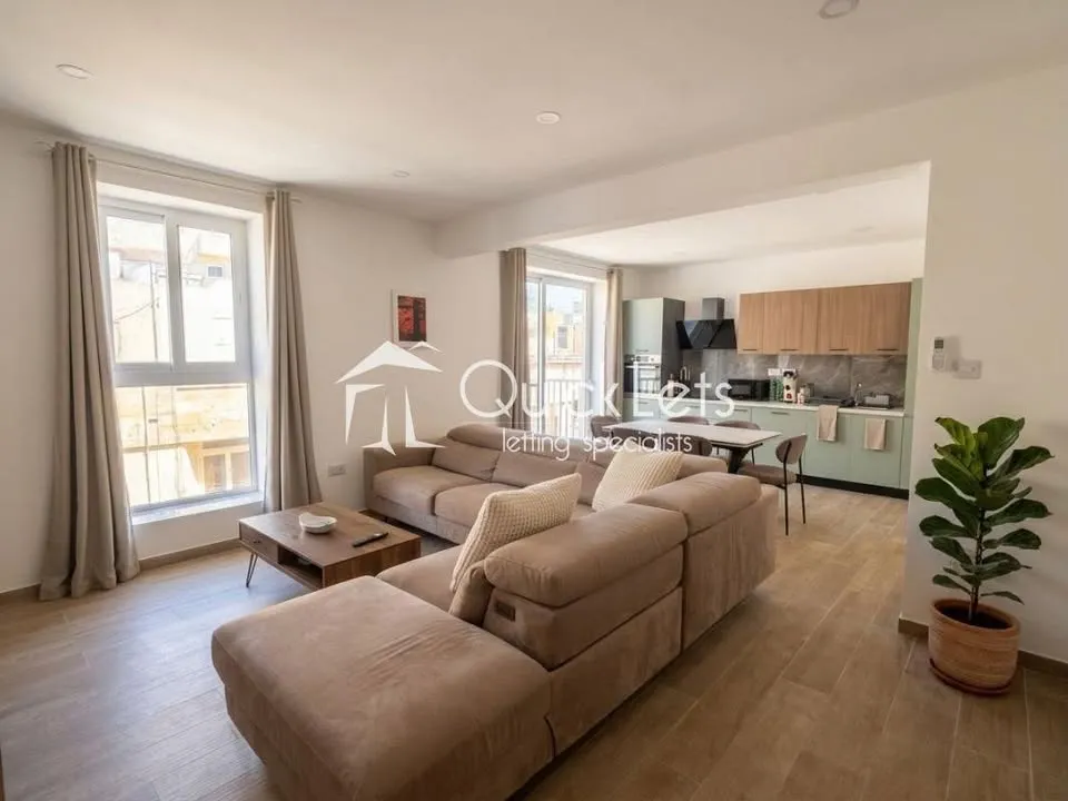 BALLUTA BAY | SPACIOUS 3-BEDROOM HOME