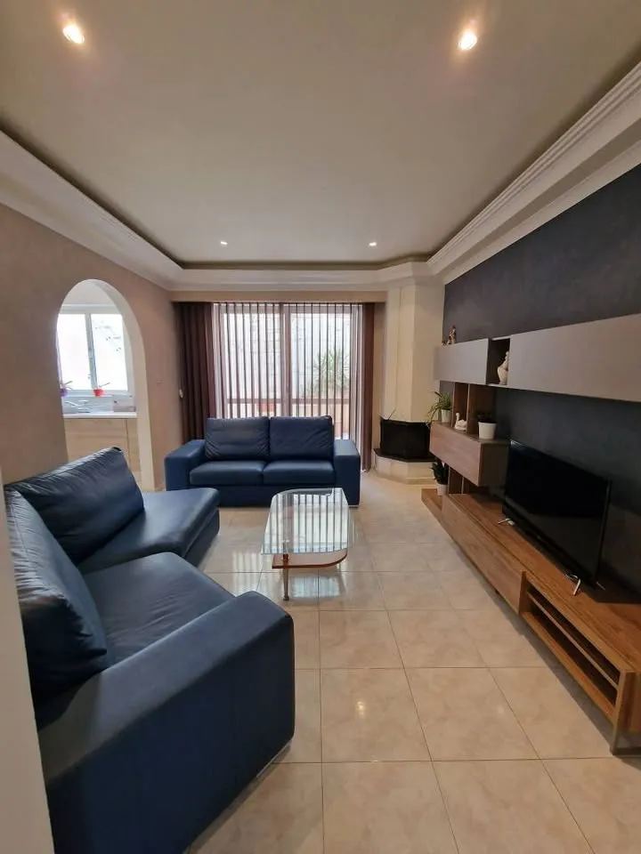 Large modern house in Swatar
