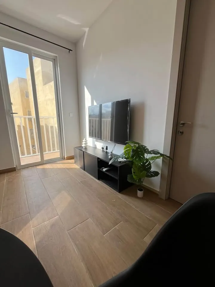 Gżira | 1-Bedroom Apartment for Rent