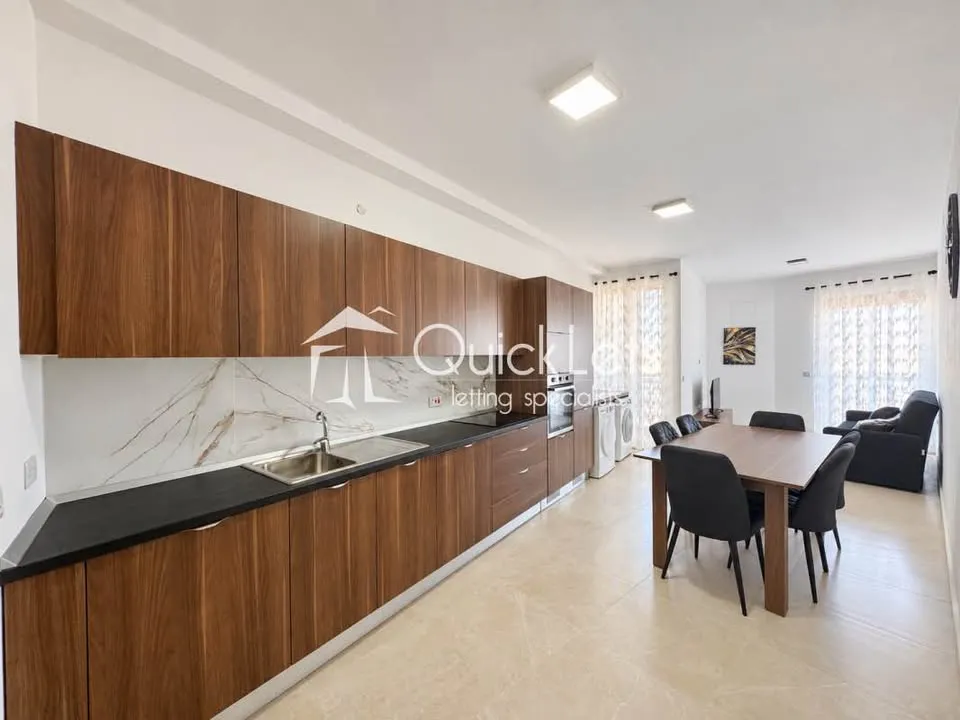 BRAND NEW 2 BED 2 BATH PENTHOUSE