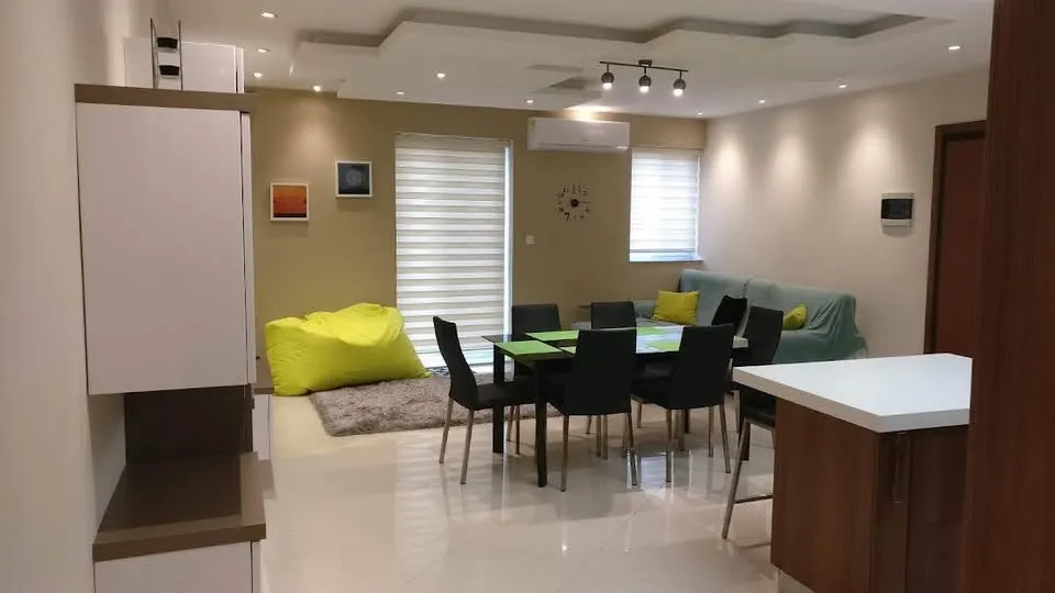 2 Bedrooms + Home Office - En-Suite - Great Price Value