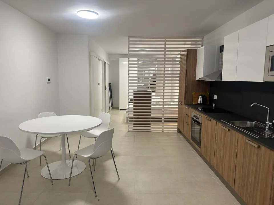 GZIRA | NEWISH STUDIO WITH PRIVATE ENTRANCE