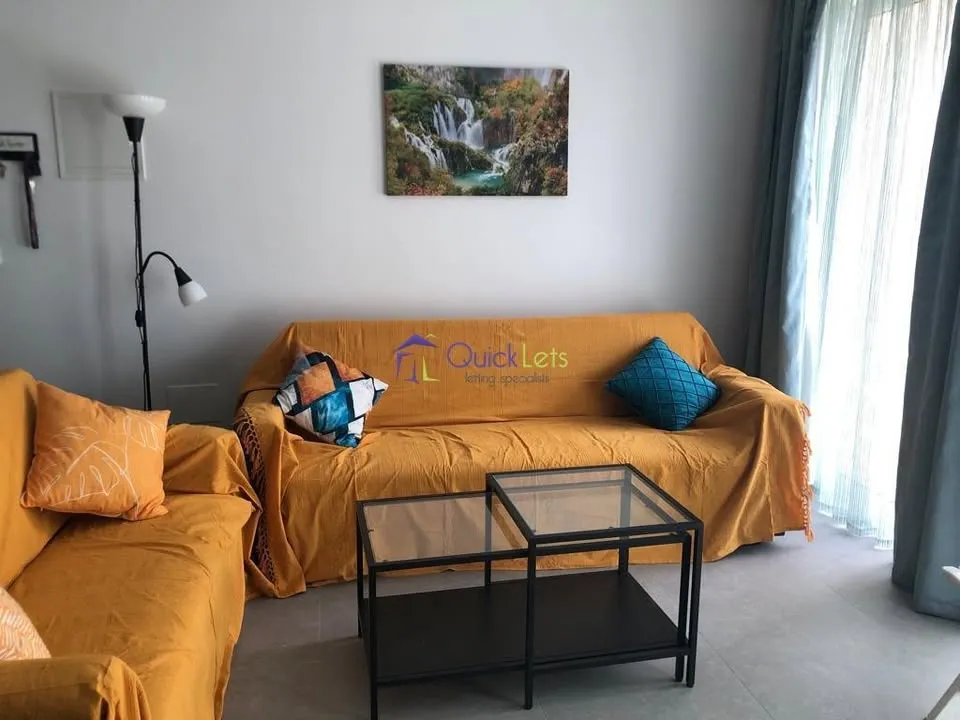 2-Bedroom, 2-Bathroom Apartment in Marsaxlokk