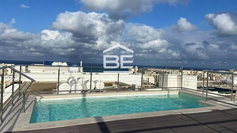 Stunning 2-bedroom penthouse in Swieqi