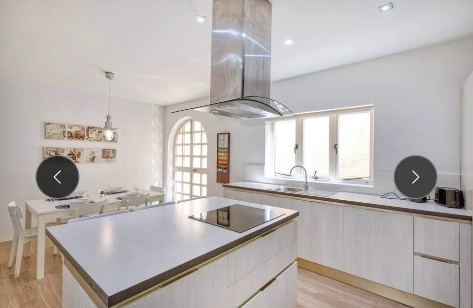 St Julian’s Large & Bright Apartment