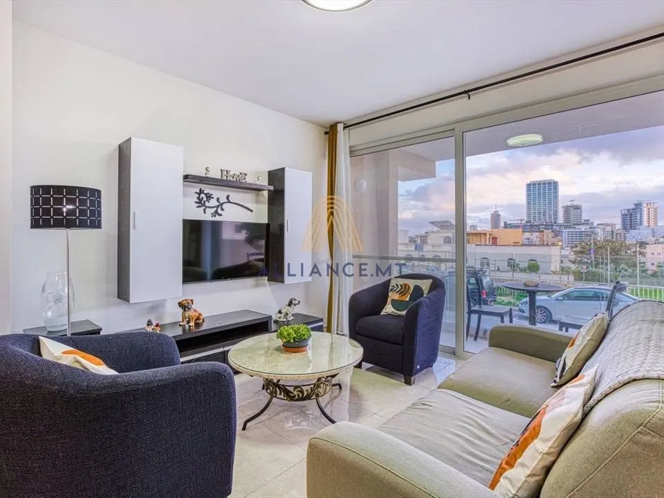 2 bedroom apartment in Pembroke