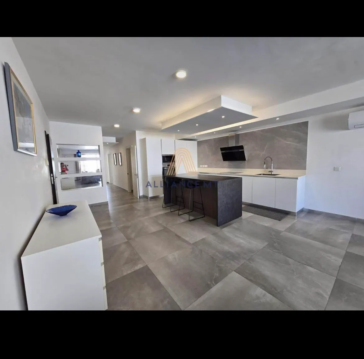 3-Bedroom Apartment in Swieqi