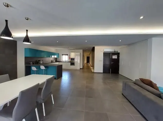 Large Modern Apartment in Sliema