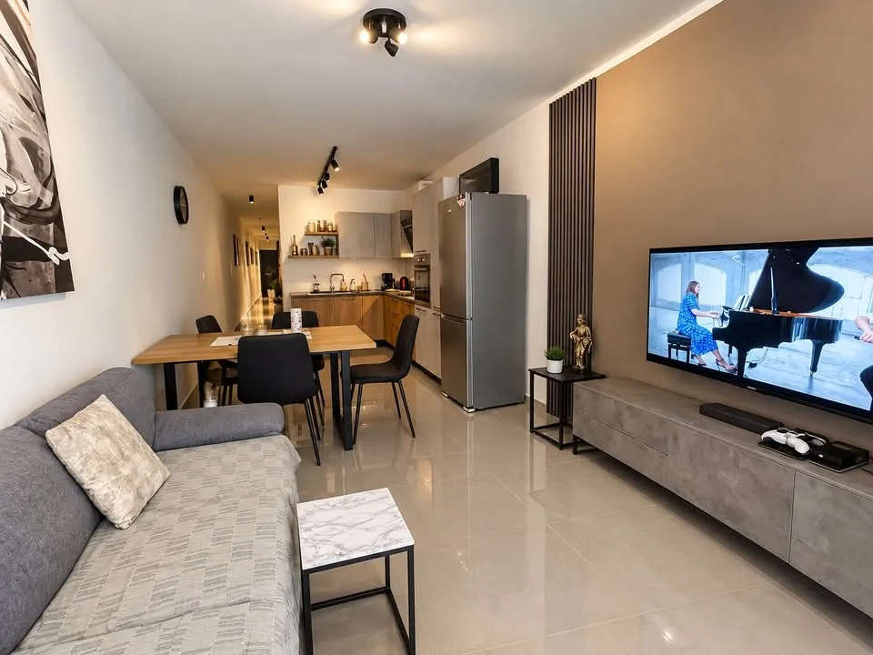 2-bedroom apartment in Msida, close to University