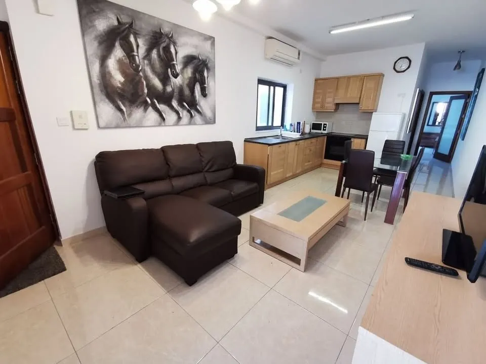 Modern 2 double bedroom apartment in San Ġiljan