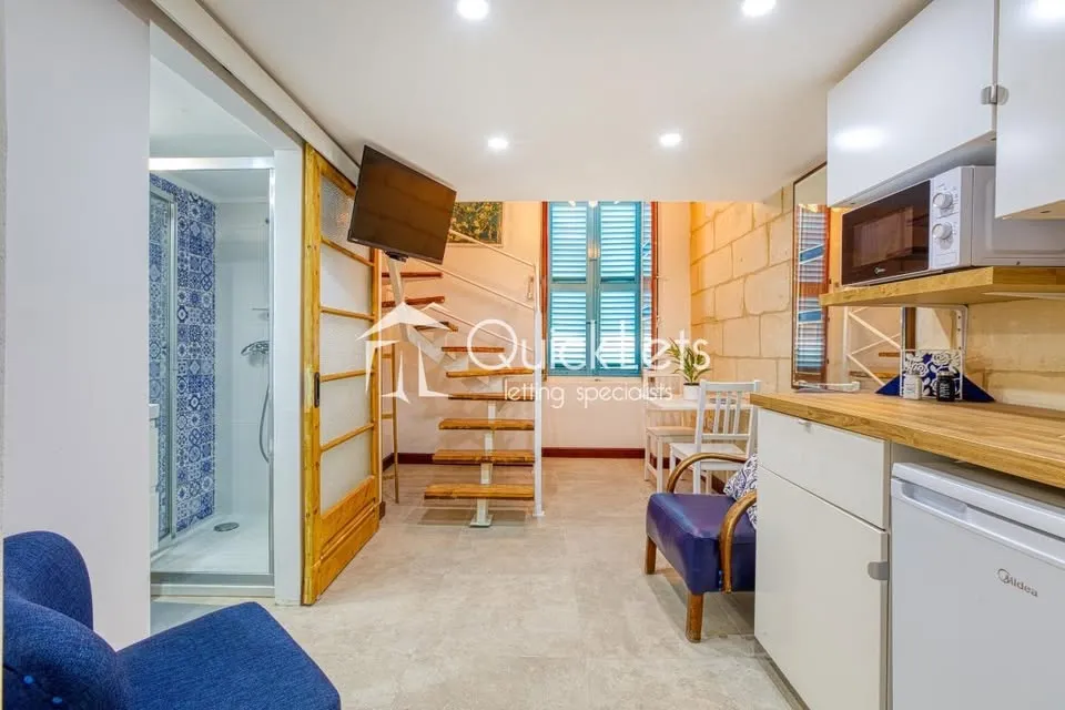 studio apartment available now