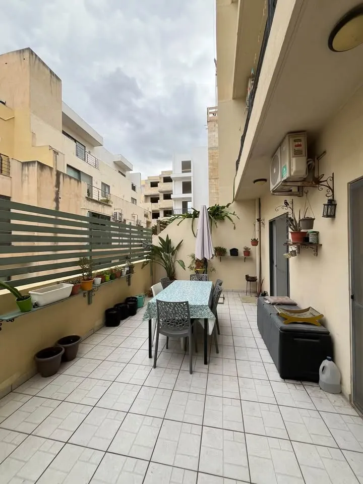 MODERN & SPACIOUS 3-BEDROOM APARTMENT – GZIRA