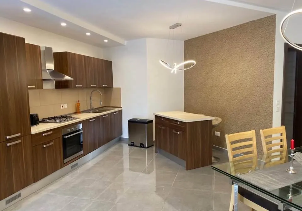 2 bed rooms Maisonette in Imrihel Birkirkara