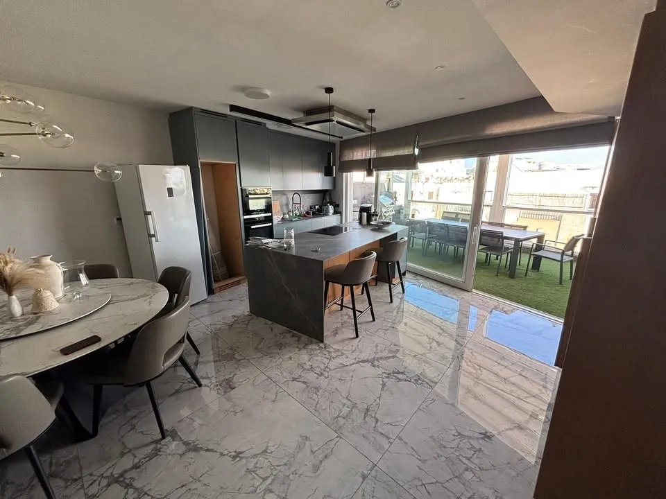 Fantastic Penthouse in Għargħur