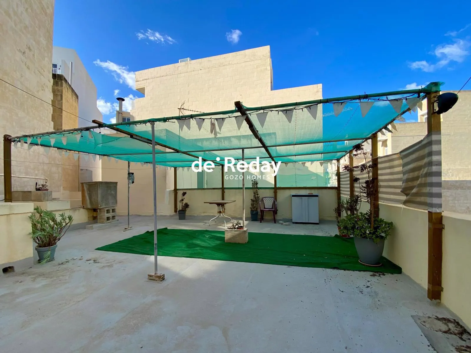 Charming Elevated Maisonette
