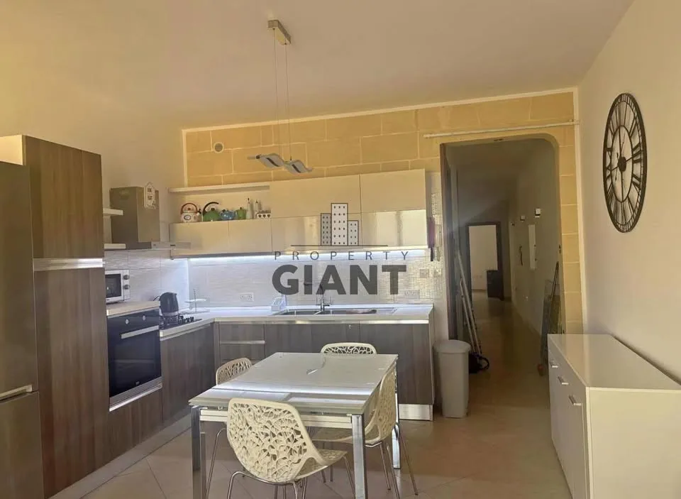 2 bedroom apartment in Żejtun