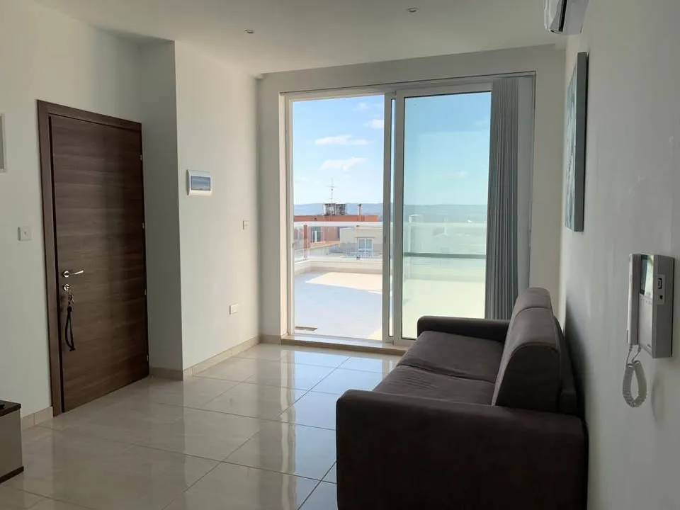 MELLIEHA - PENTHOUSE FOR RENT