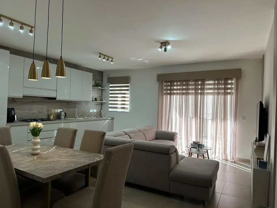 Modern spacious 2-bedroom apartment in San Gwann