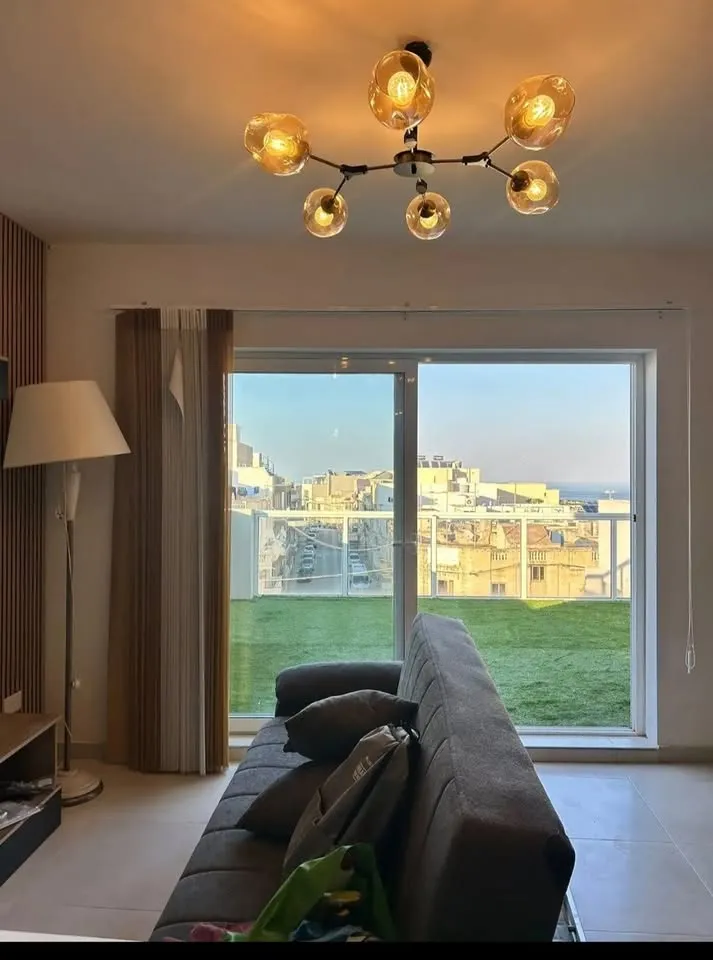 Penthouse in Mellieħa with Sea Views and Terrace