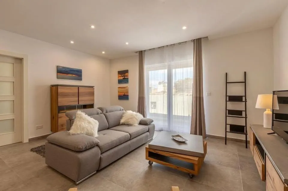 SWIEQI Rental Property