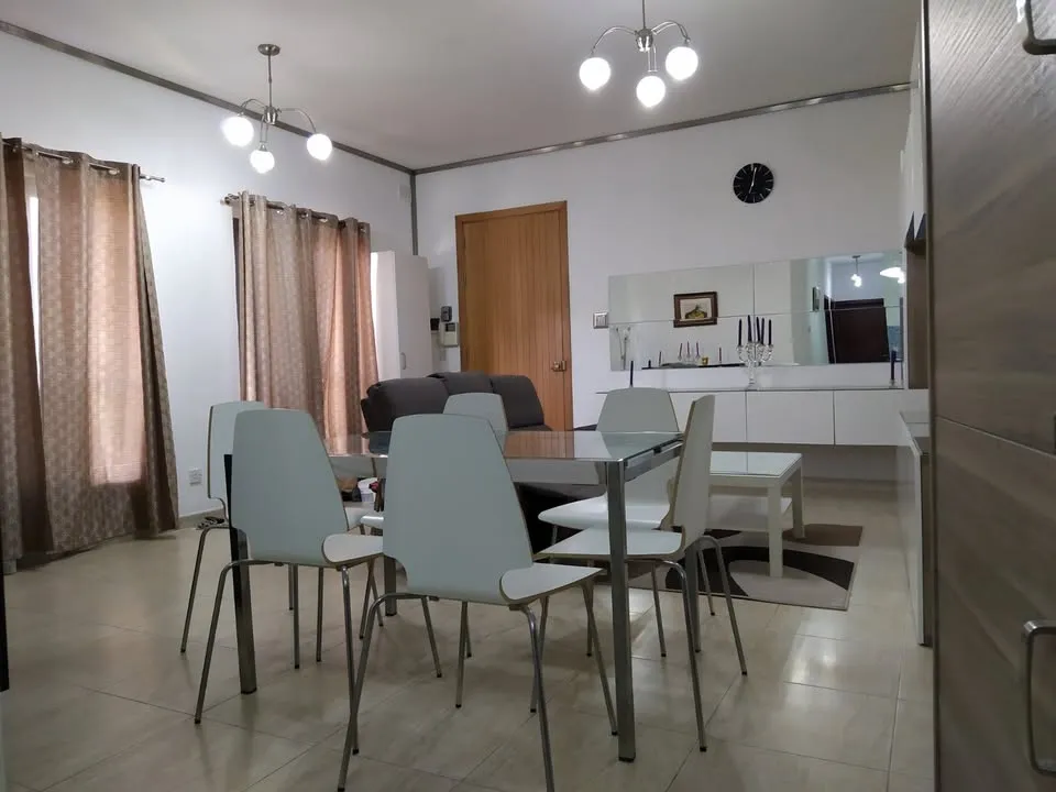 Private room for rent in furnished apartment, Birkirkara