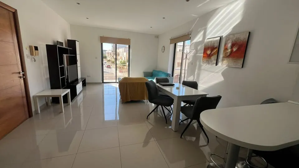 2 bedroom flats in St Julians