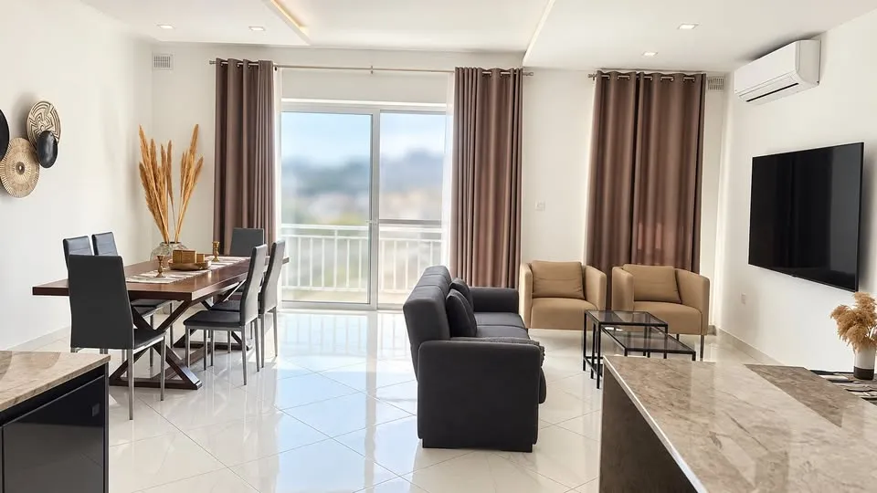 Bugibba Large 3 Double Bedroom Apartment
