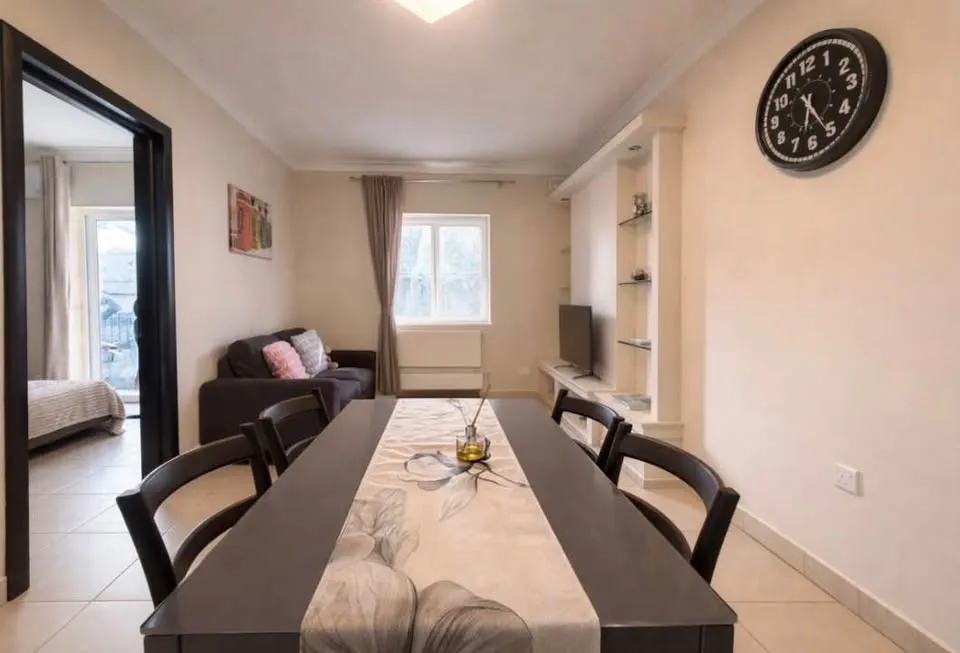 SWIEQI TO LET