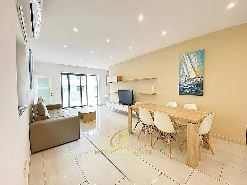 GZIRA - 3 DOUBLE BEDROOMS PENTHOUSE FOR RENT