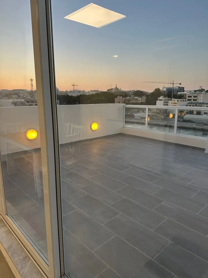 Penthouse Grand Harbour Marsa