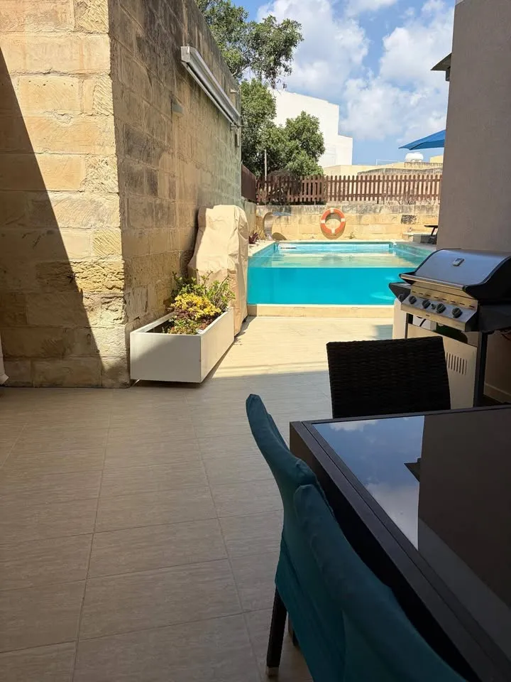 3 Bedroom Apartment in Birzebbuga with Pool