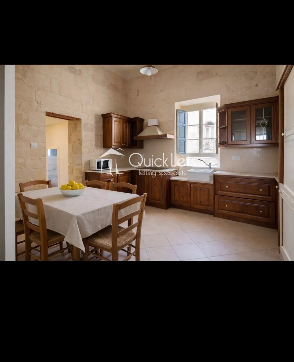 Renovated Farmhouse in Mosta with 3 Bedrooms and 2 Bathrooms