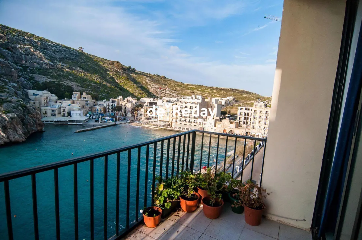 Lovely 2 Bedroom Apartment with Open Sea Views