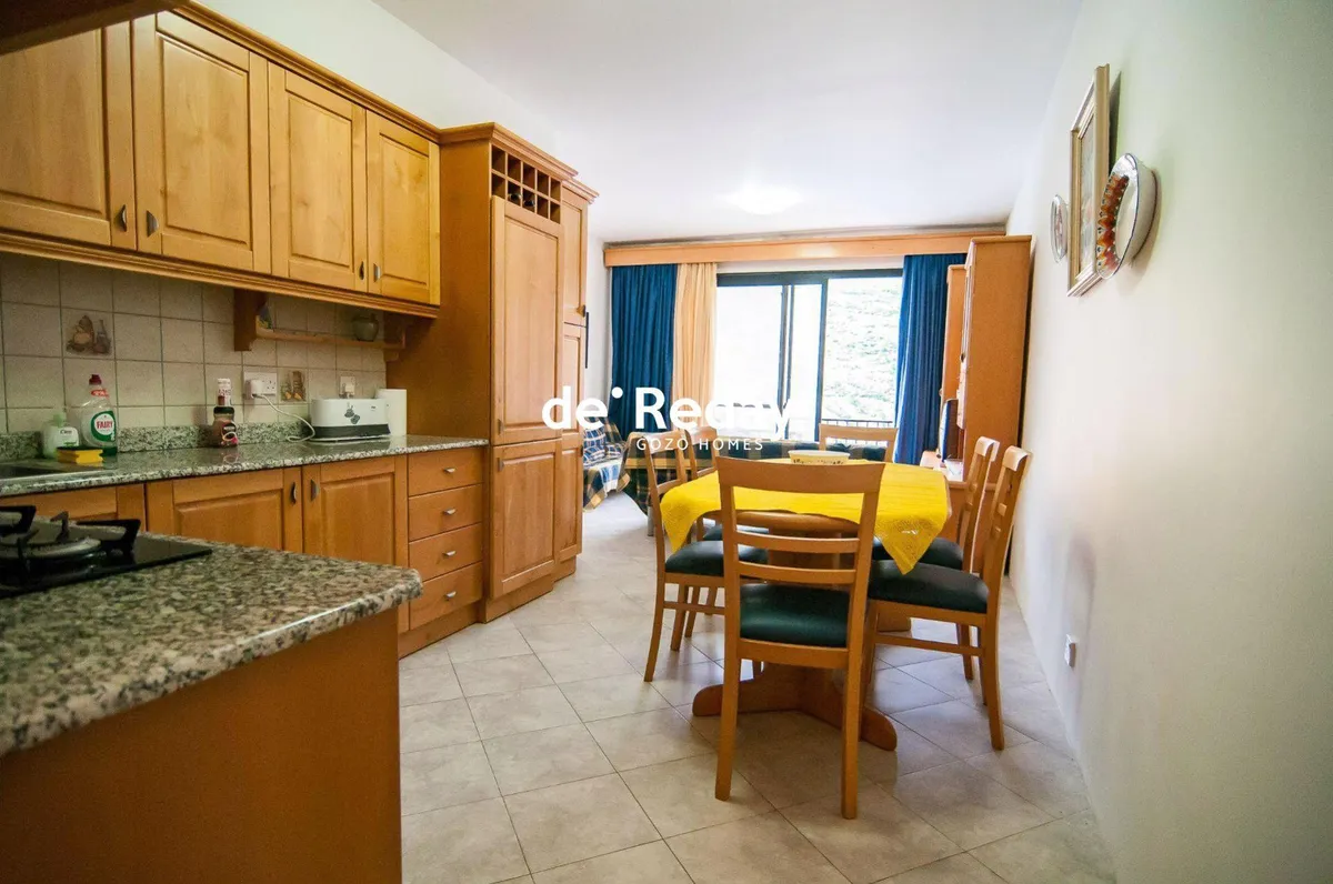 Lovely 2 Bedroom Apartment with Open Sea Views