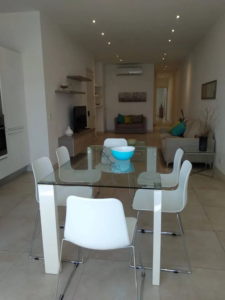 Ultra-modern 2-bedroom waterfront apartment in Ta’ Xbiex