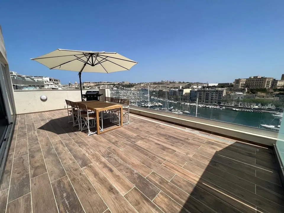 TA XBIEX Incredible PENTHOUSE