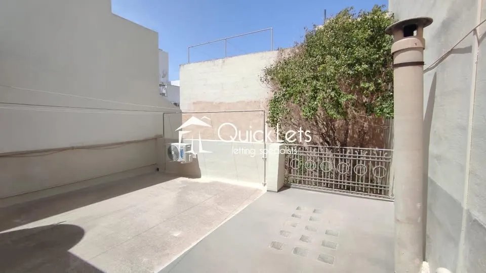 3-BEDROOM PROPERTY IN NAXXAR
