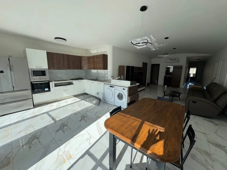Apartment for rent in Victoria